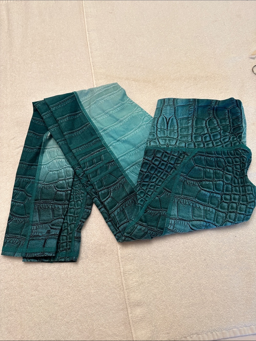 Niyama Sol Teal Croc-Print Leggings